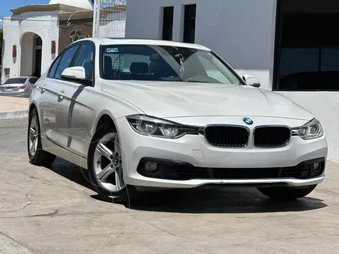 BMW Serie 3 320iA usado (2017) color Blanco Alpine precio $298,000