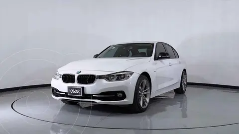 BMW Serie 3 330iA Sport Line usado (2018) color Blanco precio $517,999