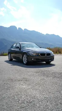 BMW Serie 3 320iA Luxury Line usado (2015) color Negro Zafiro precio $210,000