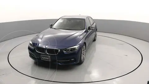 BMW Serie 3 320i Sport Line usado (2017) color Azul precio $428,999