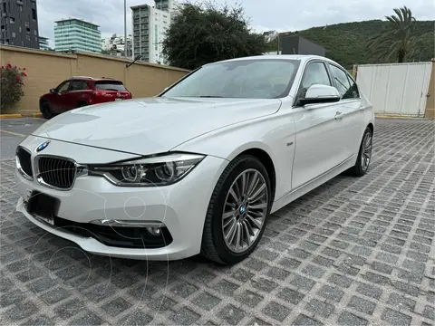 BMW Serie 3 330iA Luxury Line usado (2016) color Blanco precio $349,500