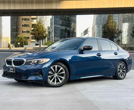 BMW Serie 3 320iA usado (2021) color Azul financiado en mensualidades(enganche $120,780 mensualidades desde $11,915)