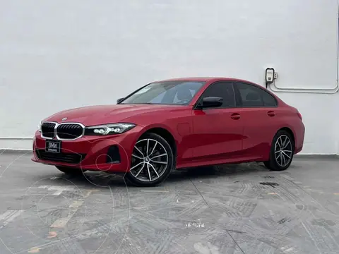 BMW Serie 3 330e usado (2024) color Rojo precio $899,000