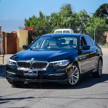 BMW Serie 5 520i usado (2019) color Negro precio $29.900.000