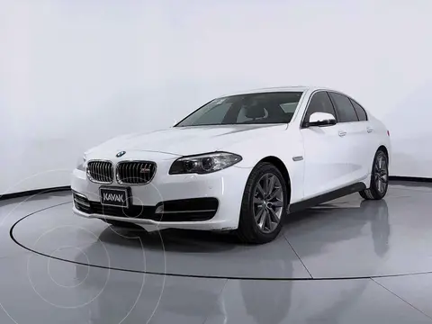 BMW Serie 5 520iA usado (2016) color Blanco precio $412,999