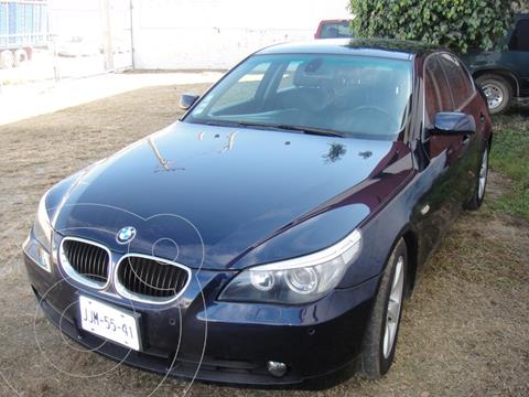 foto BMW Serie 5 525iA Lujo usado (2006) color Azul precio $145,000
