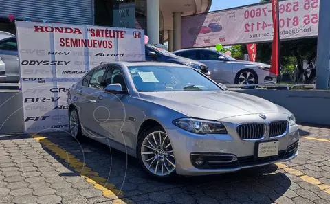 foto BMW Serie 5 528iA Luxury Line usado (2016) color plateado precio $3,680,000
