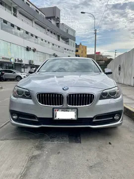 BMW Serie 5 520i usado (2015) color Plata precio u$s18,490