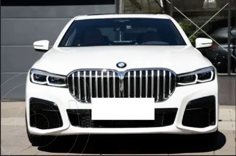 BMW Serie 7 740iL Sedan-Largo usado (2019) color Blanco precio u$s60.000