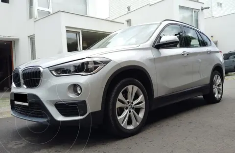 foto BMW X1 sDrive 18d usado (2019) color Plata precio $19.680.000