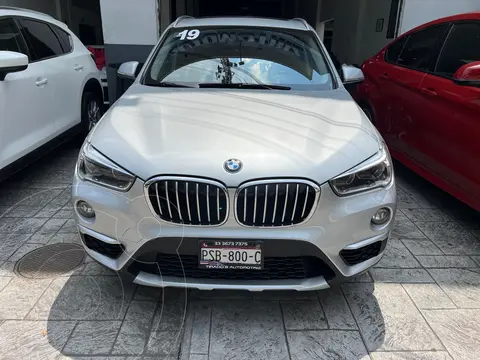 BMW X1 sDrive 20iA X Line usado (2019) color Plata Cristal financiado en mensualidades(enganche $88,000 mensualidades desde $12,992)