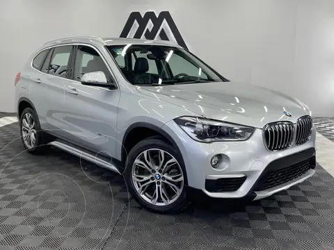 BMW X1 sDrive 20iA X Line usado (2016) color plateado precio $282,999