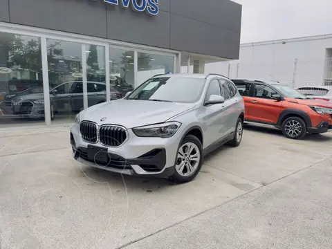 BMW X1 sDrive 18iA usado (2020) color plateado financiado en mensualidades(enganche $105,600 mensualidades desde $11,855)