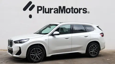 BMW X1 sDrive18i usado (2025) color Blanco financiado en mensualidades(enganche $204,380 mensualidades desde $17,413)