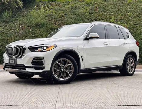 BMW X5 xDrive45e (Hibrido Conectable) usado (2022) color Blanco financiado en mensualidades(enganche $263,780 mensualidades desde $26,022)