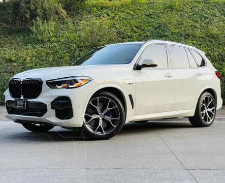 BMW X5 xDrive40i usado (2022) color Blanco financiado en mensualidades(enganche $263,780 mensualidades desde $26,022)