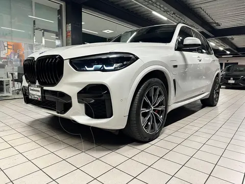 BMW X5 xDrive45e usado (2022) color Blanco precio $1,200,000