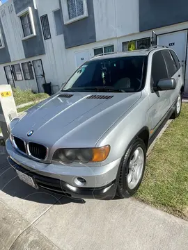 BMW X5 3.0i Lujo usado (2001) color Plata Metalizado precio $85,000