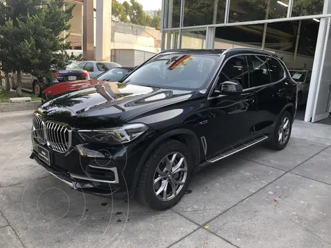 BMW X5 xDrive45e usado (2022) color Negro Zafiro precio $1,090,000