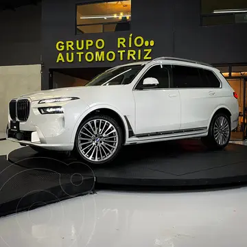 BMW X7 xDrive40i usado (2024) color Blanco precio $1,980,000