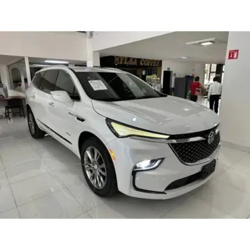 Buick Enclave Avenir usado (2023) color Blanco precio $570,000