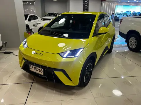 BYD Dolphin MINI GS usado (2024) color Amarillo Mostaza precio $12.490.000
