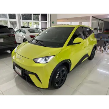 BYD Dolphin 5P MINI EV 300 KM 30 KWH 5 PAX usado (2025) color Amarillo precio $330,000