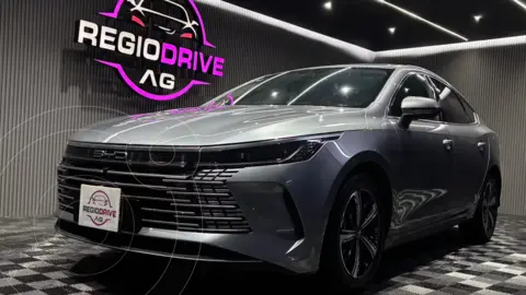 BYD King DM-i usado (2025) color Gris precio $468,900
