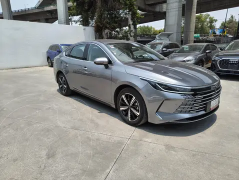 BYD King DM-i usado (2025) color Gris precio $440,000