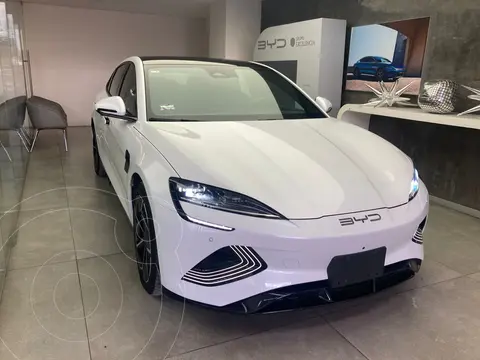 BYD Seal AWD usado (2025) color Blanco financiado en mensualidades(enganche $100,000 mensualidades desde $9,500)