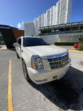 Cadillac Escalade ESV Premium usado (2011) color Blanco Diamante precio $568,000