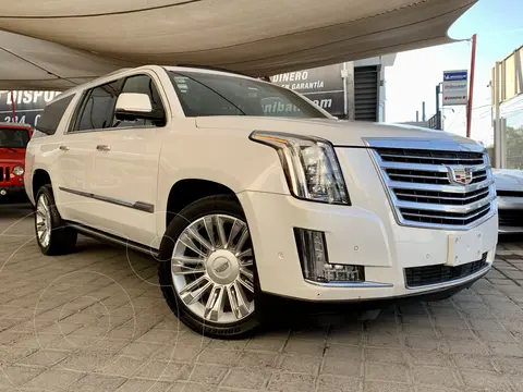 Cadillac Escalade ESV Platinum usado (2017) color Blanco Diamante precio $999,000