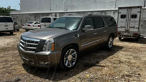 Cadillac Escalade ESV Platinum usado (2013) color Mocha precio $390,000