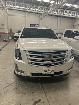Cadillac Escalade SUV Platinum usado (2017) color Blanco Diamante precio $680,000