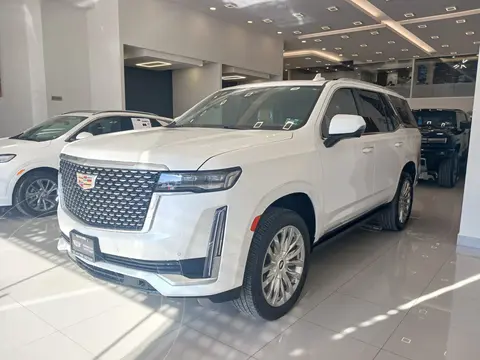 Cadillac Escalade Premium Luxury usado (2024) color Blanco precio $2,260,000