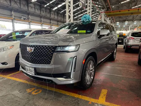Cadillac Escalade Premium Luxury ESV usado (2023) color Plata financiado en mensualidades(enganche $431,000 mensualidades desde $39,000)