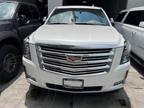 Cadillac Escalade Platinum ESV usado (2019) color Blanco financiado en mensualidades(enganche $200,000 mensualidades desde $27,911)