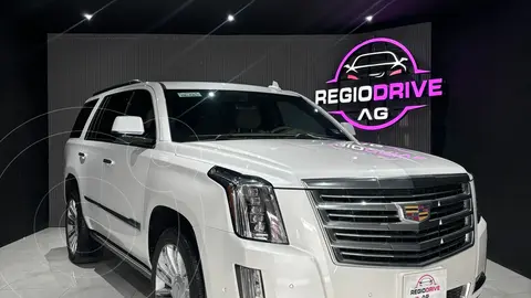 Cadillac Escalade SUV Platinum usado (2020) color Blanco Diamante financiado en mensualidades(enganche $245,800 mensualidades desde $28,170)