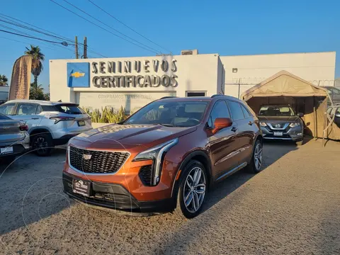 Cadillac XT4 Sport usado (2020) color Rojo Cobrizo precio $485,000