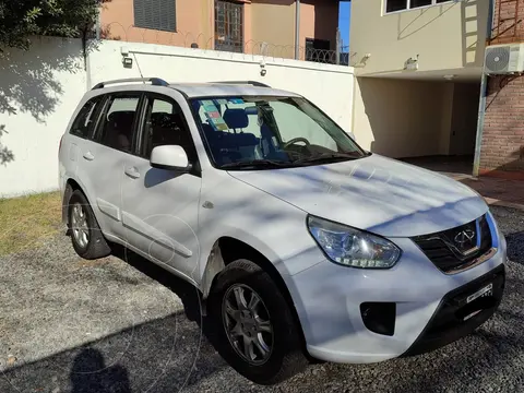 Chery Tiggo 2.0 4x2 Luxury Aut usado (2015) color Blanco precio $13.900.000