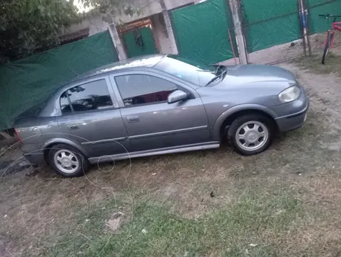 Chevrolet Astra GLS II 2.0 4P usado (2001) color Gris precio $5.500.000