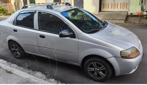 Chevrolet Aveo Family 1.5L Ac usado (2017) color Plata precio u$s8.500