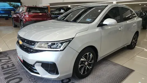 Chevrolet Aveo HB LT Plus usado (2024) color plateado precio $274,499