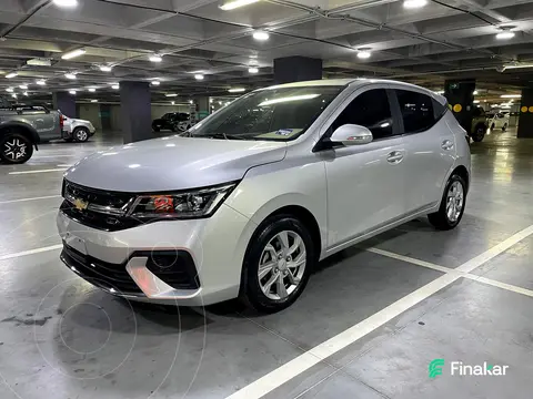 Chevrolet Aveo HB LT usado (2025) color plateado precio $272,000