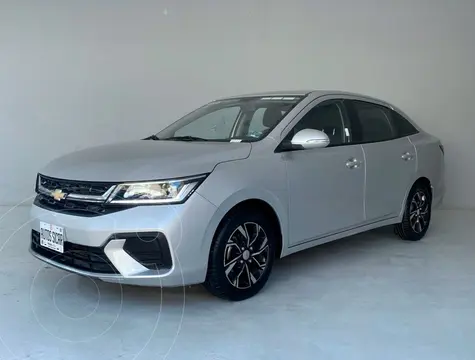 Chevrolet Aveo HB LT Plus usado (2024) color plateado precio $239,000