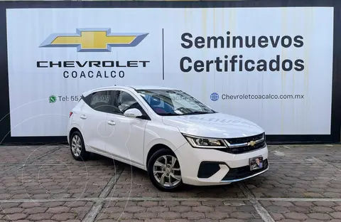 Chevrolet Aveo HB LT usado (2024) color Blanco financiado en mensualidades(enganche $88,275 mensualidades desde $5,881)