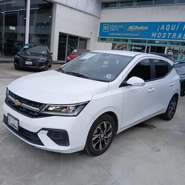 Chevrolet Aveo HB LT Plus usado (2024) color Blanco financiado en mensualidades(enganche $83,860 mensualidades desde $6,796)