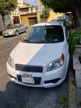 Chevrolet Aveo LS usado (2015) color Blanco precio $90,000