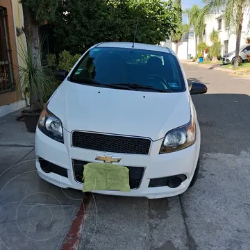 Chevrolet Aveo LS usado (2017) color Blanco precio $142,000