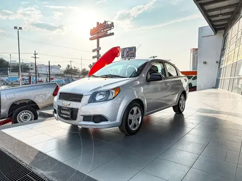 Chevrolet Aveo LT usado (2017) color plateado precio $159,000